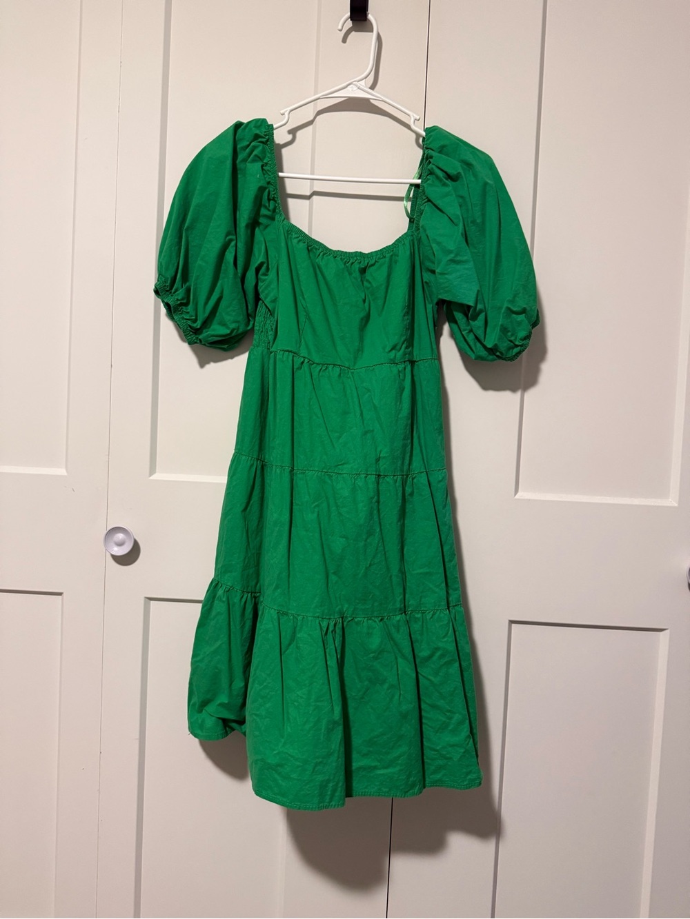 Emerald Puff-Sleeve Tiered Mini Dress